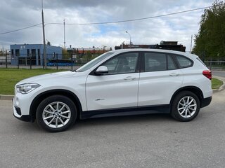 2017 BMW X1 20i xDrive II (F48), белый, 2200000 рублей, вид 5