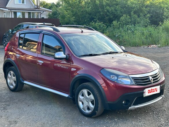 2011 Renault Sandero Stepway I, красный, 620000 рублей - вид 25