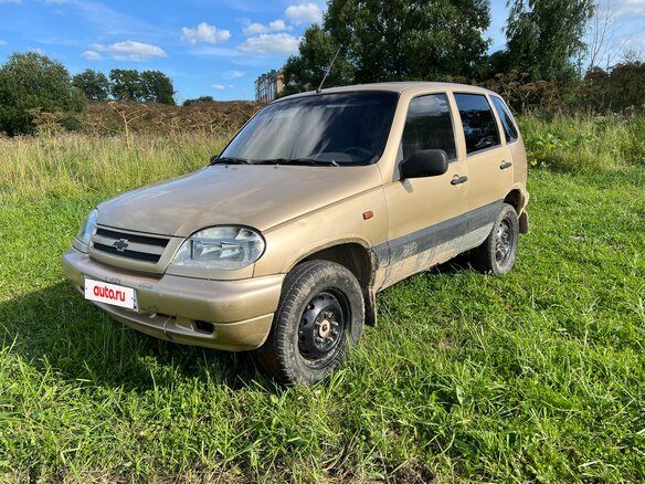 2004 Chevrolet Niva I, бежевый, 100000 рублей