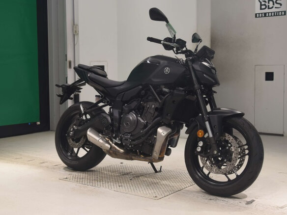 2025 Yamaha MT-07 (FZ-07), чёрный, 950000 рублей - вид 2