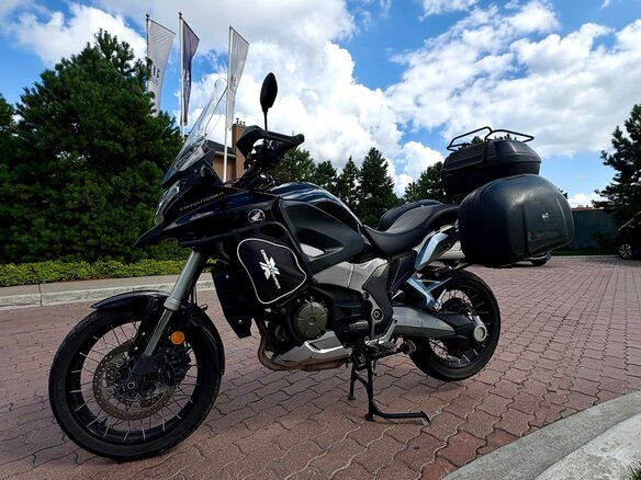 2012 Honda VFR 1200X (Crosstourer), чёрный, 1010000 рублей