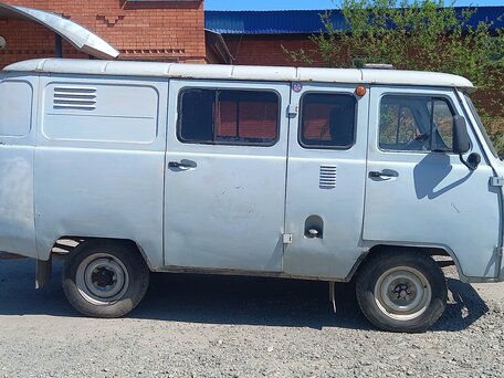 1995 УАЗ 3962, белый, 220000 рублей, вид 4