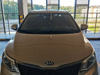 2015 Kia Rio III Рестайлинг, бежевый, 720000 рублей, вид 1