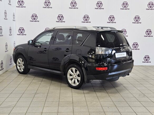 2010 Mitsubishi Outlander II Рестайлинг, чёрный, 945000 рублей - вид 6