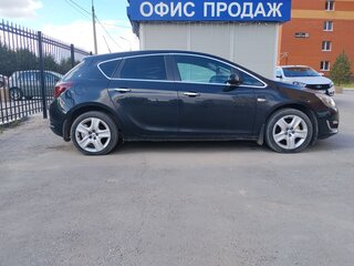 2012 Opel Astra J Рестайлинг, чёрный, 690000 рублей, вид 3