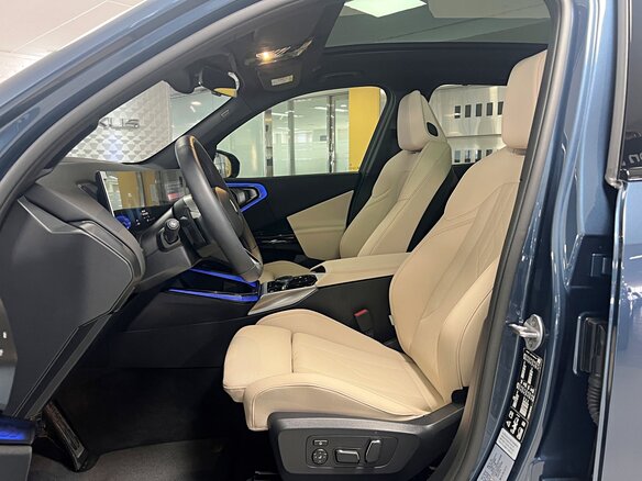 2026 BMW X3 20d xDrive IV (G45/G48), голубой, 7990000 рублей - вид 8