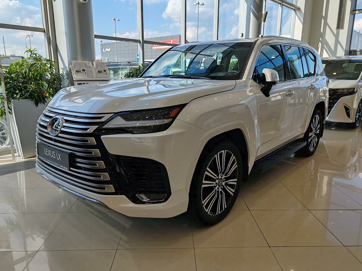 Открыть фотографии: Lexus LX IV