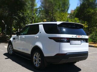 2017 Land Rover Discovery V, белый, 4500000 рублей, вид 3