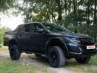 2017 Mitsubishi L200 V, чёрный, 3000000 рублей, вид 1