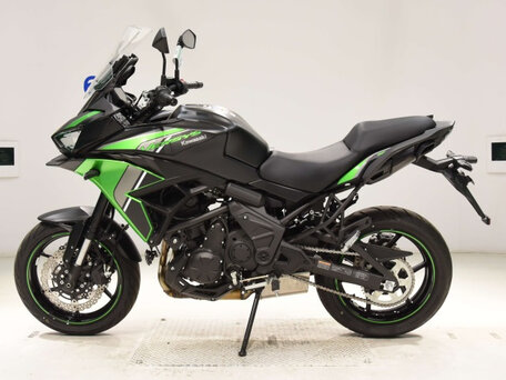 2025 Kawasaki Versys 650, чёрный, 890000 рублей, вид 2