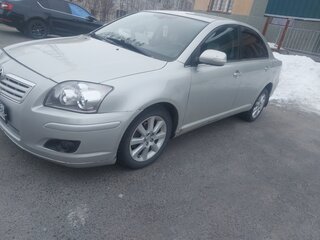 2007 Toyota Avensis II Рестайлинг, серебристый, 700000 рублей, вид 1