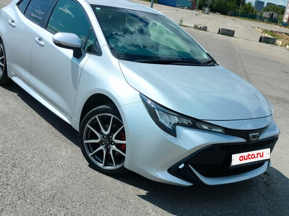 2021 Toyota Corolla Sport XII (E210), серебристый, 2000000 рублей - вид 3