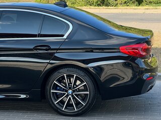 2019 BMW 5 серии 530i xDrive VII (G30/G31/G38), чёрный, 2790000 рублей, вид 3