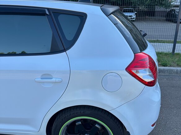 2011 Kia Ceed I Рестайлинг, белый, 770000 рублей - вид 4