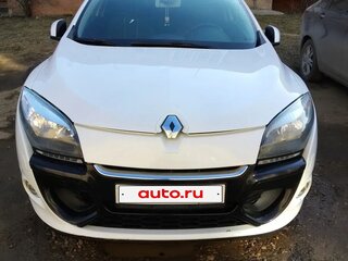 2013 Renault Megane III Рестайлинг, белый, 1050000 рублей, вид 2