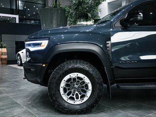 2024 Ram 1500 RHO V Рестайлинг, синий, 10199900 рублей, вид 4