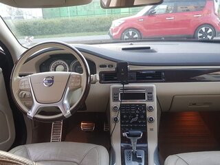 2011 Volvo XC70 II, красный, 1369999 рублей, вид 4