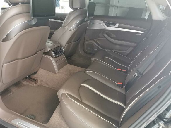 2016 Audi A8 Long III (D4) Рестайлинг, чёрный - вид 11