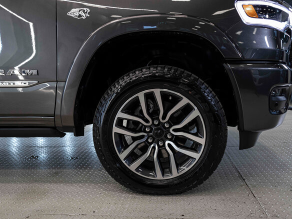 2026 Ram 1500 Crew Cab eTorque V Рестайлинг, серый, 11062679 рублей - вид 8