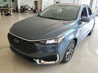 2022 Ford Escort VI Рестайлинг 2, синий, 915000 рублей, вид 1