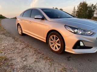 2019 Hyundai Sonata VII (LF) Рестайлинг, серебристый, 1800000 рублей, вид 2
