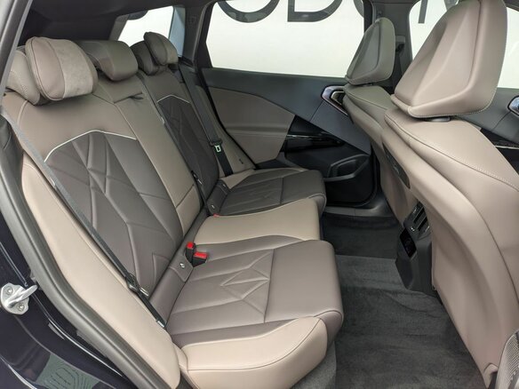 2026 BMW X3 Long 30L xDrive IV (G45/G48), чёрный, 7980000 рублей - вид 12