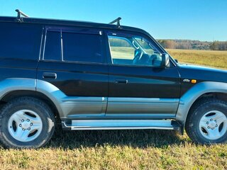 2002 Toyota Land Cruiser Prado 90 Series Рестайлинг, чёрный, 1150000 рублей, вид 3
