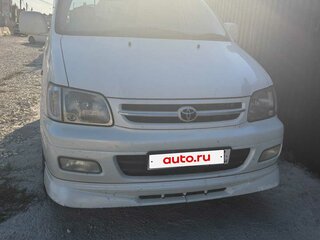 2001 Toyota Town Ace Noah III, белый, 750000 рублей, вид 1