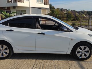 2014 Hyundai Solaris I, белый, 750000 рублей, вид 5
