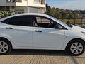 2014 Hyundai Solaris I, белый, 750000 рублей - вид 4