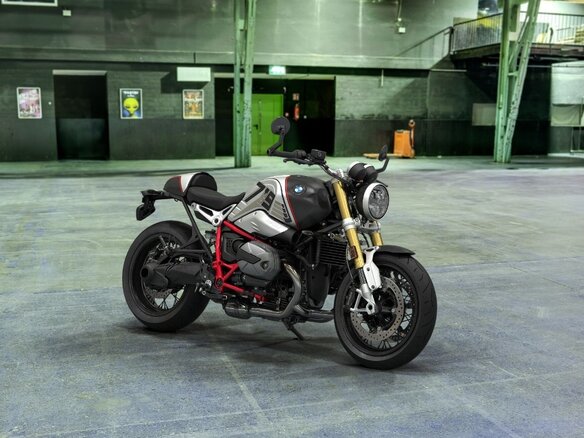 2021 BMW R Nine T, серебристый
