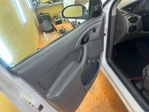 2003 Ford Focus I (North America), белый, 269000 рублей - вид 13