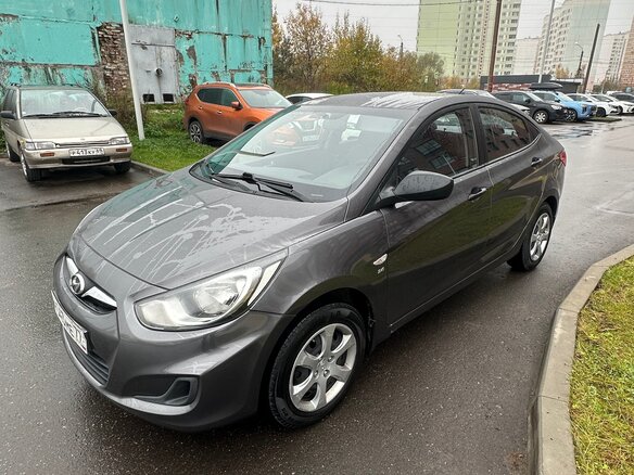 2012 Hyundai Solaris I, серый, 660000 рублей