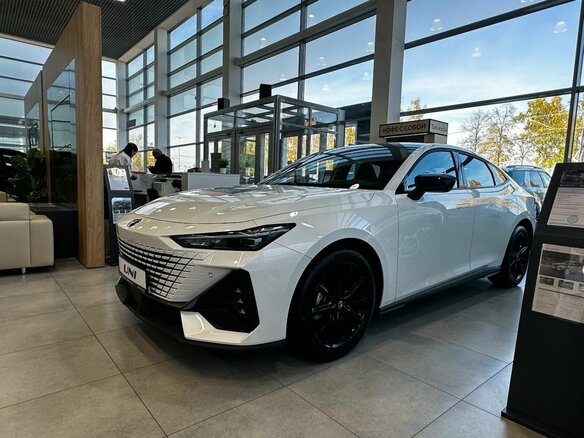 2024 Changan UNI-V I, белый, 3329900 рублей - вид 1