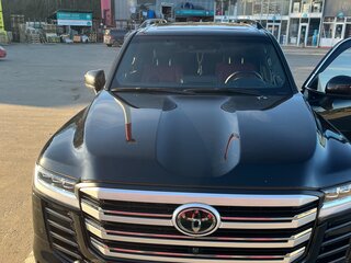 2022 Toyota Land Cruiser 300 Series, чёрный, 12490000 рублей, вид 1