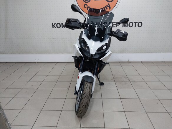 2023 BMW F 900 XR, белый, 1259000 рублей - вид 2