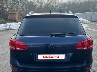 2011 Volkswagen Touareg II, синий, 2399999 рублей, вид 4