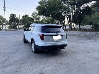 2013 Ford Explorer V, белый, 1900000 рублей, вид 3