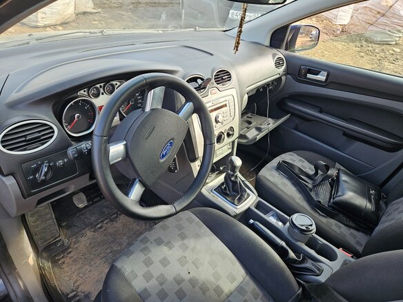 2008 Ford Focus II Рестайлинг, чёрный, 512000 рублей - вид 4