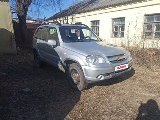2011 Chevrolet Niva I Рестайлинг, серый, 450000 рублей, вид 3
