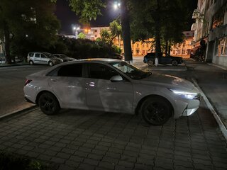 2021 Hyundai Elantra VII (CN7), серый, 1750000 рублей, вид 3