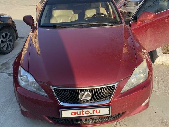 2008 Lexus IS 250 II, красный