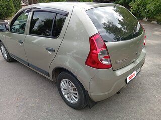2013 Renault Sandero I, бежевый, 495000 рублей, вид 5