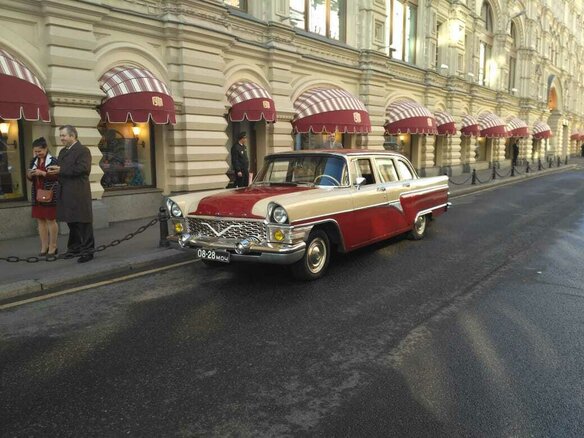 1981 ГАЗ 13 «Чайка», красный, 5000000 рублей - вид 6