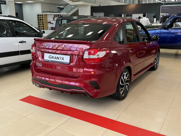 2026 Lada (ВАЗ) Granta Sport I Рестайлинг, красный, 1647000 рублей - вид 3