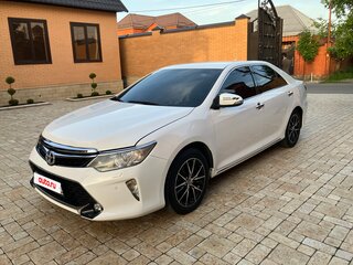 2012 Toyota Camry VII (XV50), белый, 1550000 рублей, вид 3