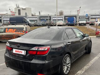 2016 Toyota Camry VII (XV50) Рестайлинг, чёрный, 1700000 рублей, вид 4