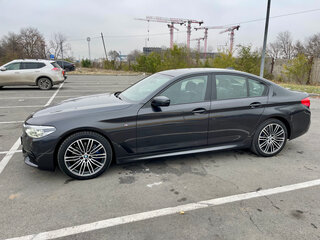 2019 BMW 5 серии 530d xDrive VII (G30/G31/G38), серый, 4900000 рублей, вид 2