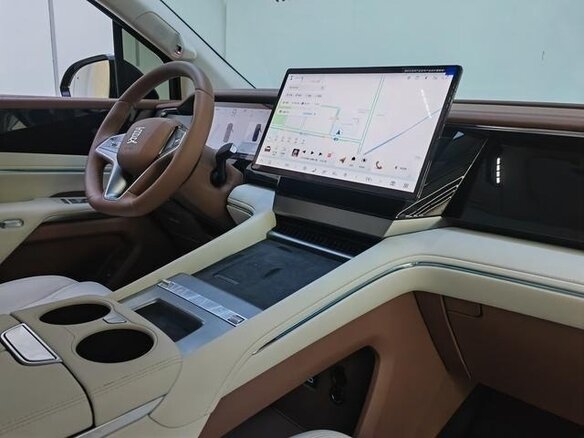 2025 BYD Xia (M9) 20.39 kWh, чёрный, 4050000 рублей - вид 7