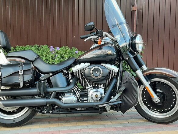 2013 Harley-Davidson Fat Boy, коричневый, 1450000 рублей - вид 3
